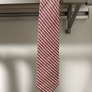 Brooks Brothers Diagonal Red and White Tie